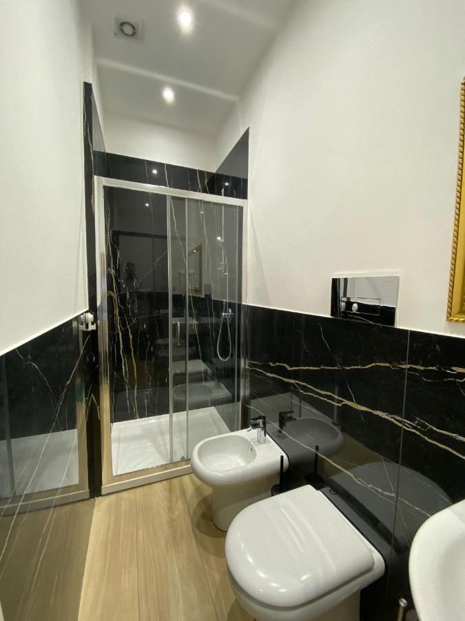 Nsh Apparthotel, Napoli Centro Buitenkant foto