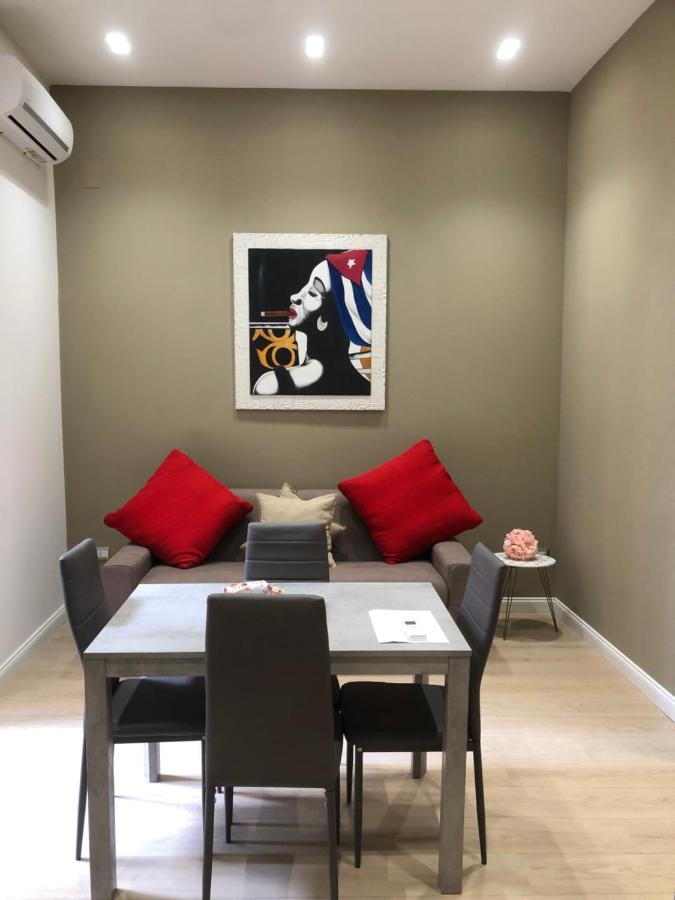 Nsh Apparthotel, Napoli Centro Buitenkant foto