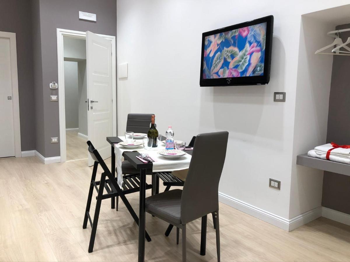 Nsh Apparthotel, Napoli Centro Buitenkant foto
